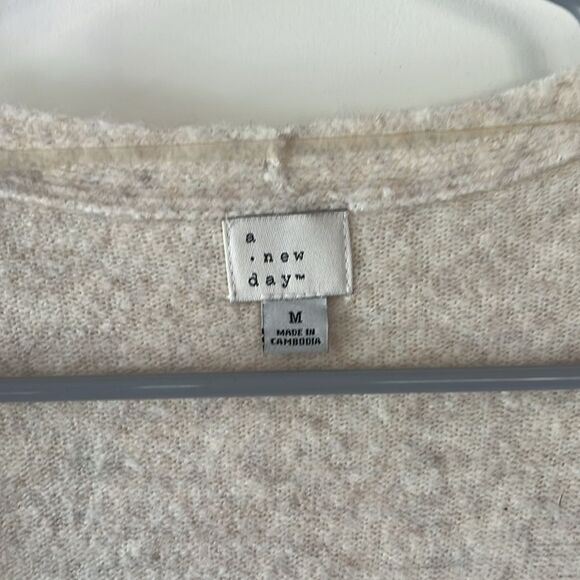 A New Day long cardigan medium - Picture 2 of 3